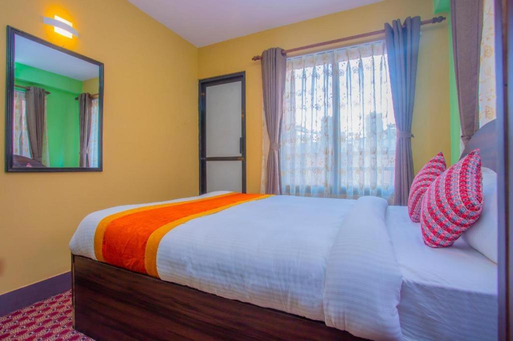 Oyo 492 Hotel Yeti Home Catmandu Exterior foto