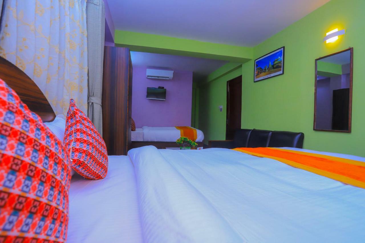 Oyo 492 Hotel Yeti Home Catmandu Exterior foto